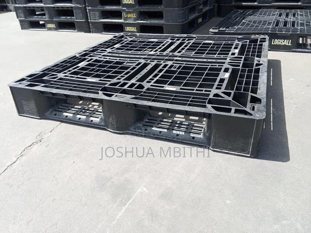 Wooden and Plastic Pallets - thumbnail 5