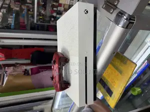 Previously Used Xbox One S