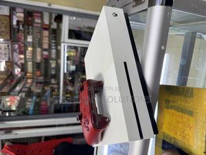 Previously Used Xbox One S - main view