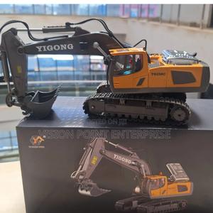 Remote Control Excavator Truck - main view