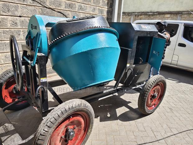 Heavy-duty 500-litre Diesel Concrete Mixer - thumbnail 4