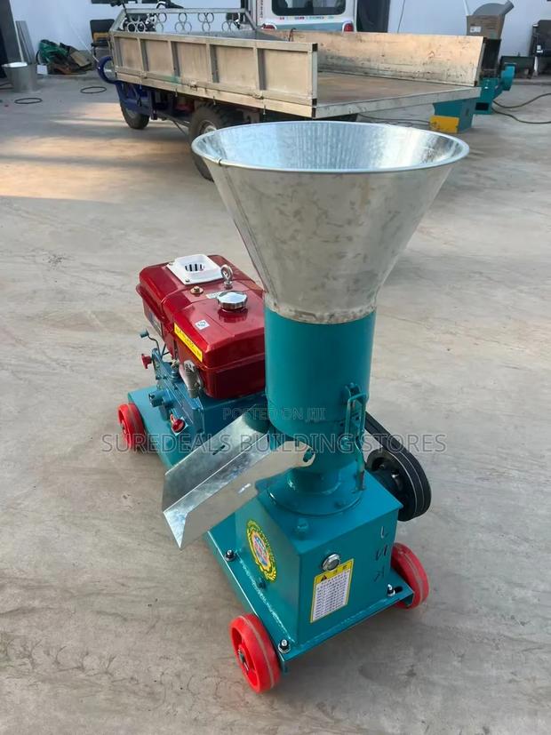 Diesel-engine-driven Animal Feed Pellet Machine. - main view