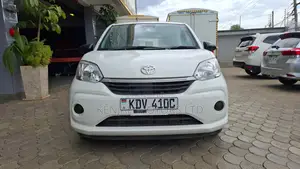 Toyota Passo 2019 White