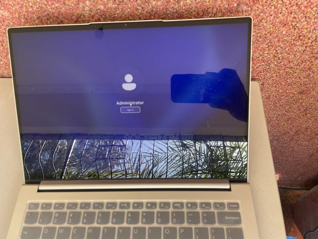 Laptop Lenovo 16GB AMD Ryzen 7 SSD 512GB - main view