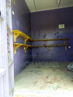 Shop to Let - thumbnail 2