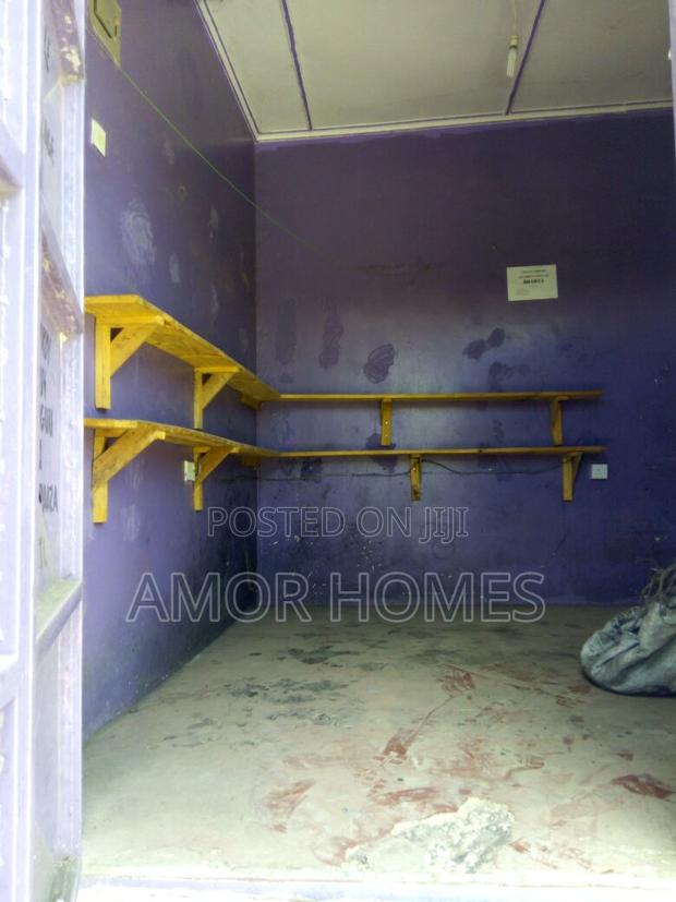 Shop to Let - thumbnail 4