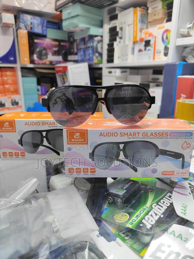 Driving Audio Smart Glasses - main view