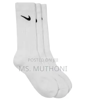 2 Pairs of Assorted Pairs of Socks