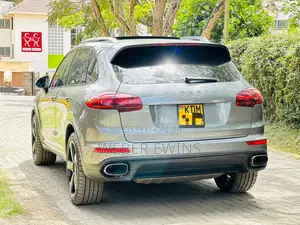 Porsche Cayenne Diesel AWD 2016 Gray