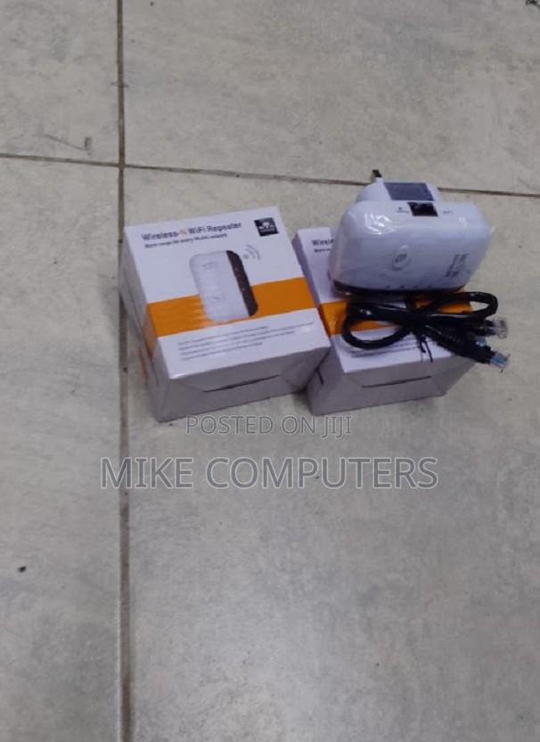 Compact Design Wall Plug 300mbps Wifi Range Extender Booster - main view