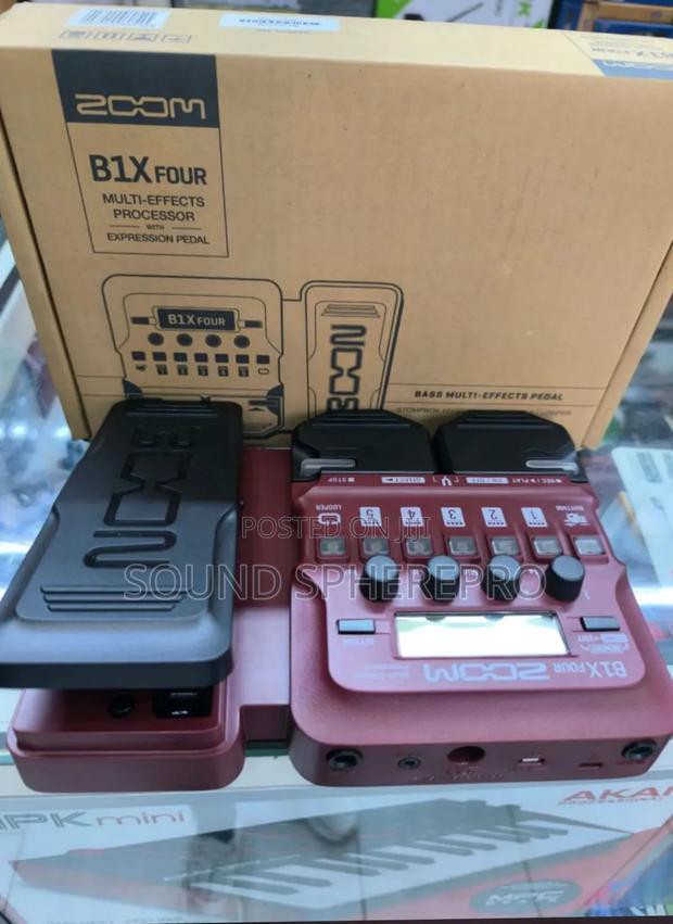 Zoom B1x Four Bass Guitar Effect - main view