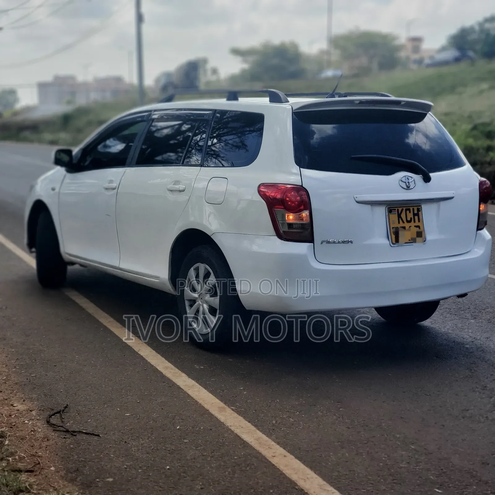 Toyota Corolla Fielder 2009 White