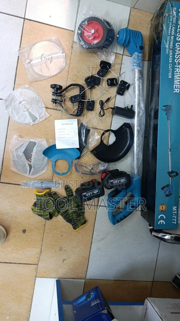 Cordless Brush Cutter/48v Makita Cordless Brush Cutter - thumbnail 2