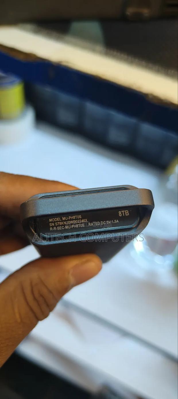 Samsung External SSD 8tb - thumbnail 7