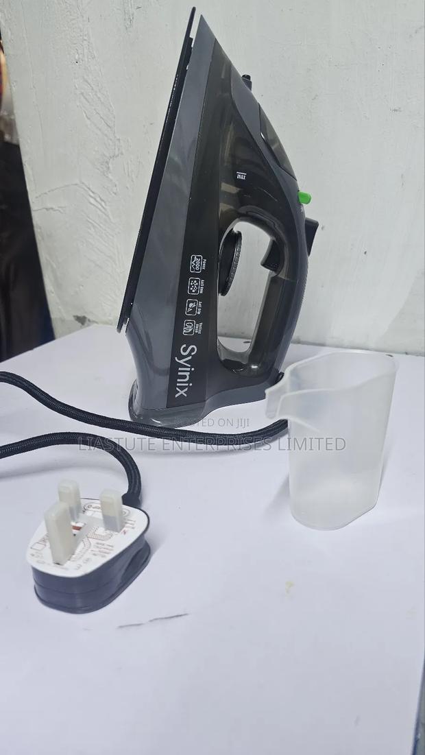 Syinix Polepole Steam Iron 2000w - main view