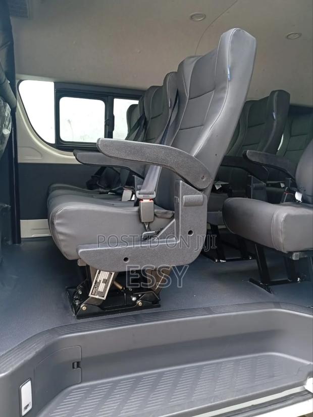 Executive Hiace Seats With Moulded Foam