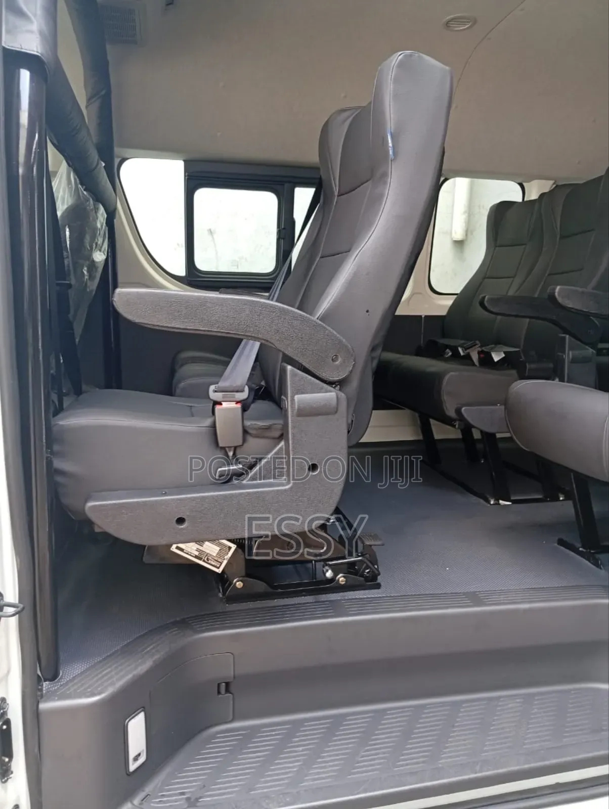 Executive Hiace Seats With Moulded Foam
