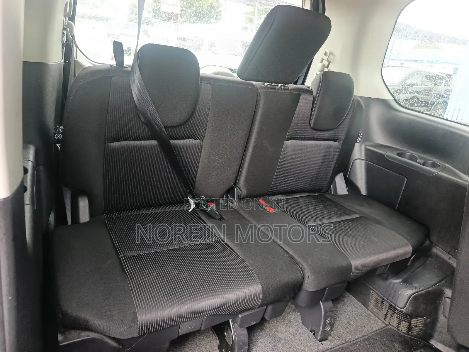 Nissan Serena 2018 Blue
