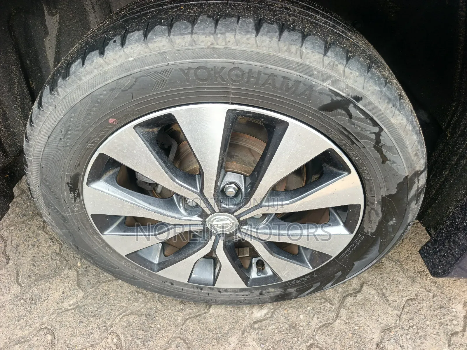 Nissan Serena 2018 Blue