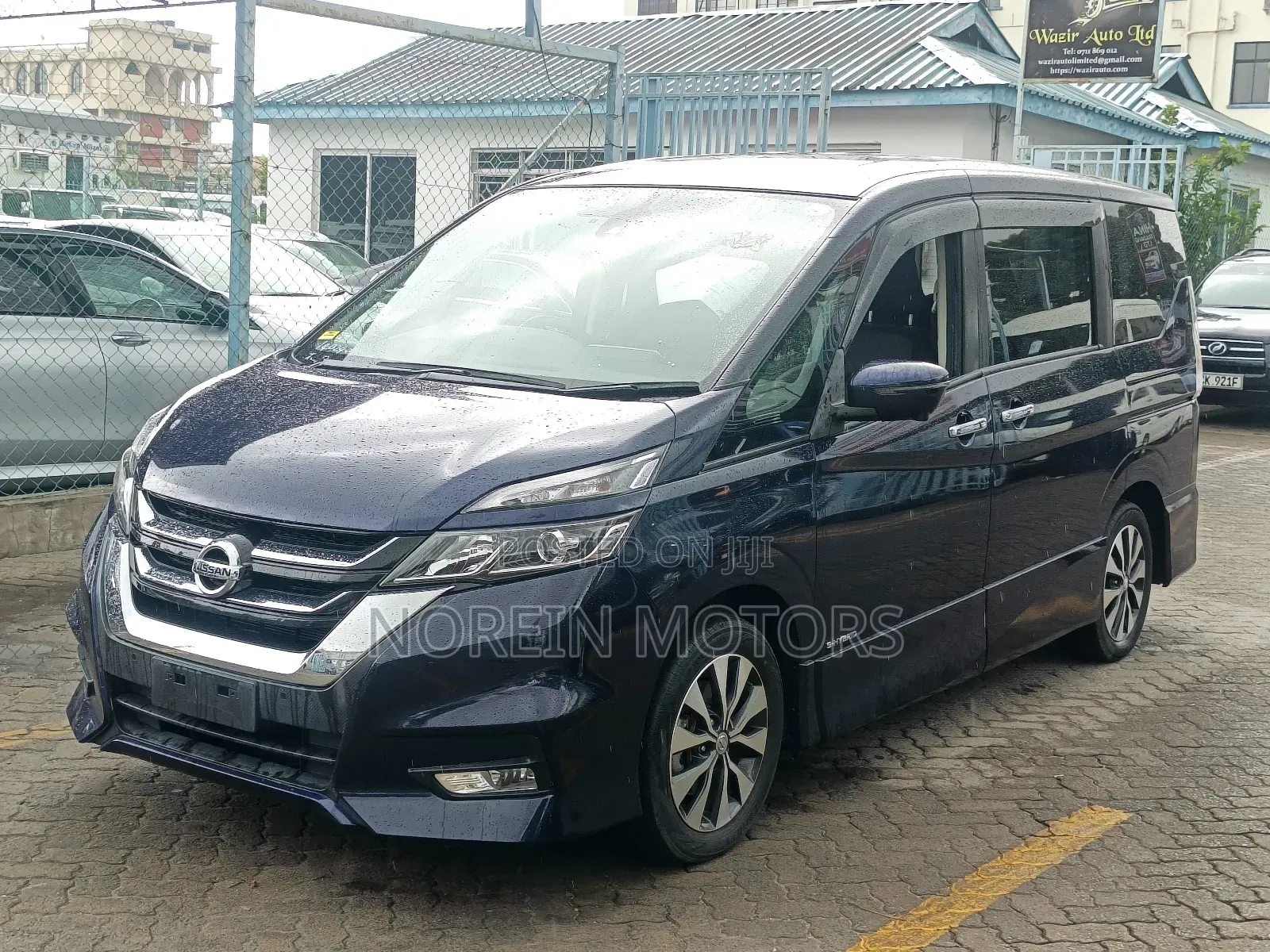Nissan Serena 2018 Blue