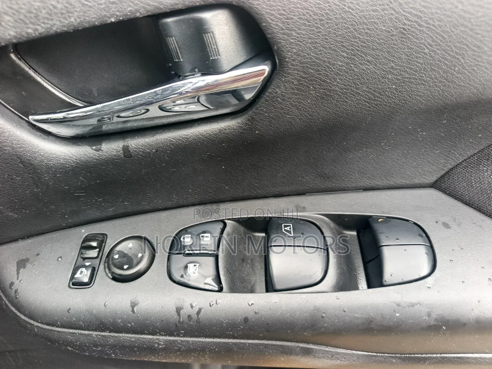 Nissan Serena 2018 Blue