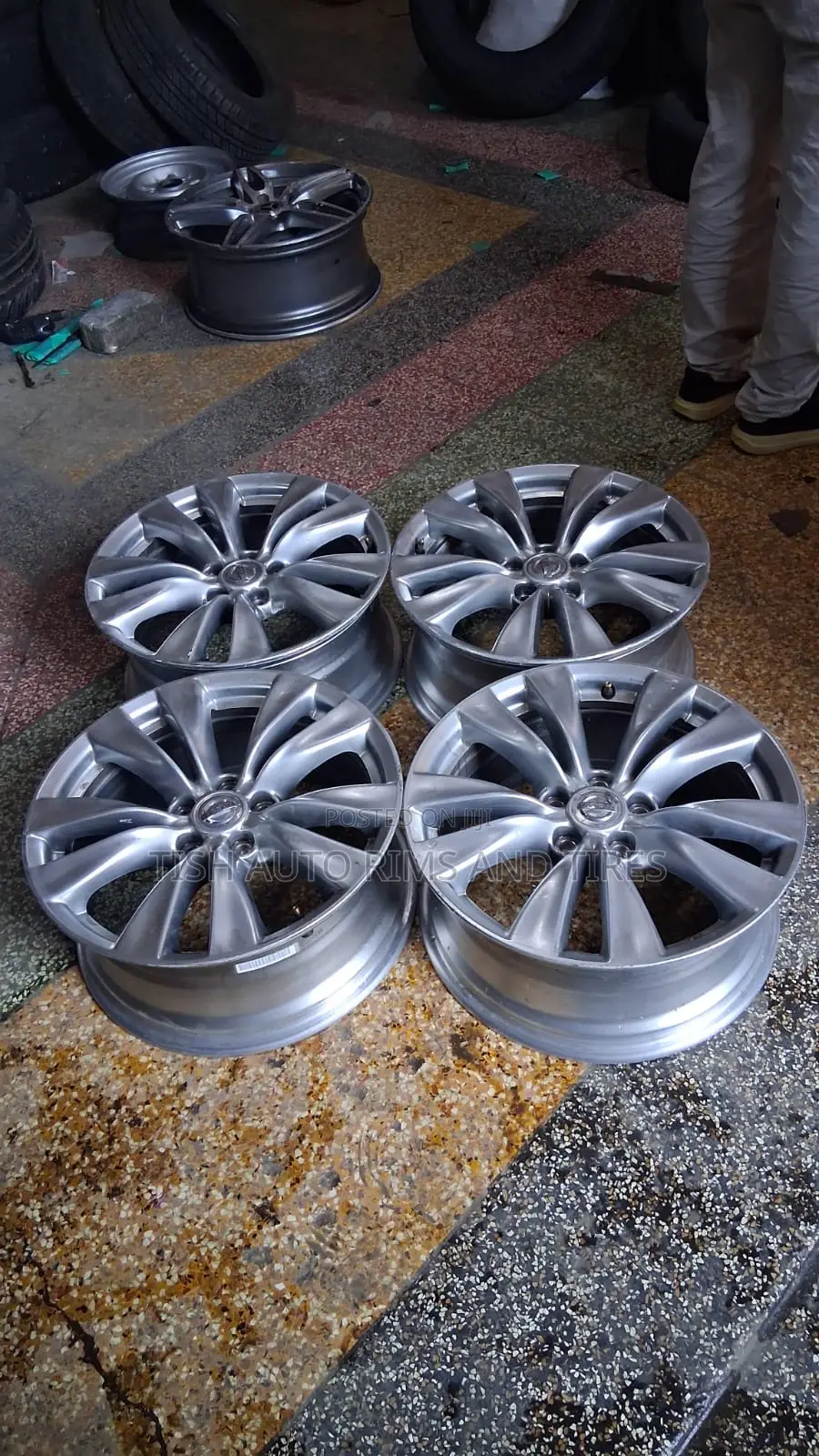 Ex Japan Nissan X-trail/Fuga/Skyline 18 Inch Rims Set