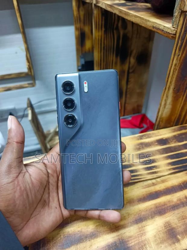 Tecno Camon 40 Pro 256 GB Gray