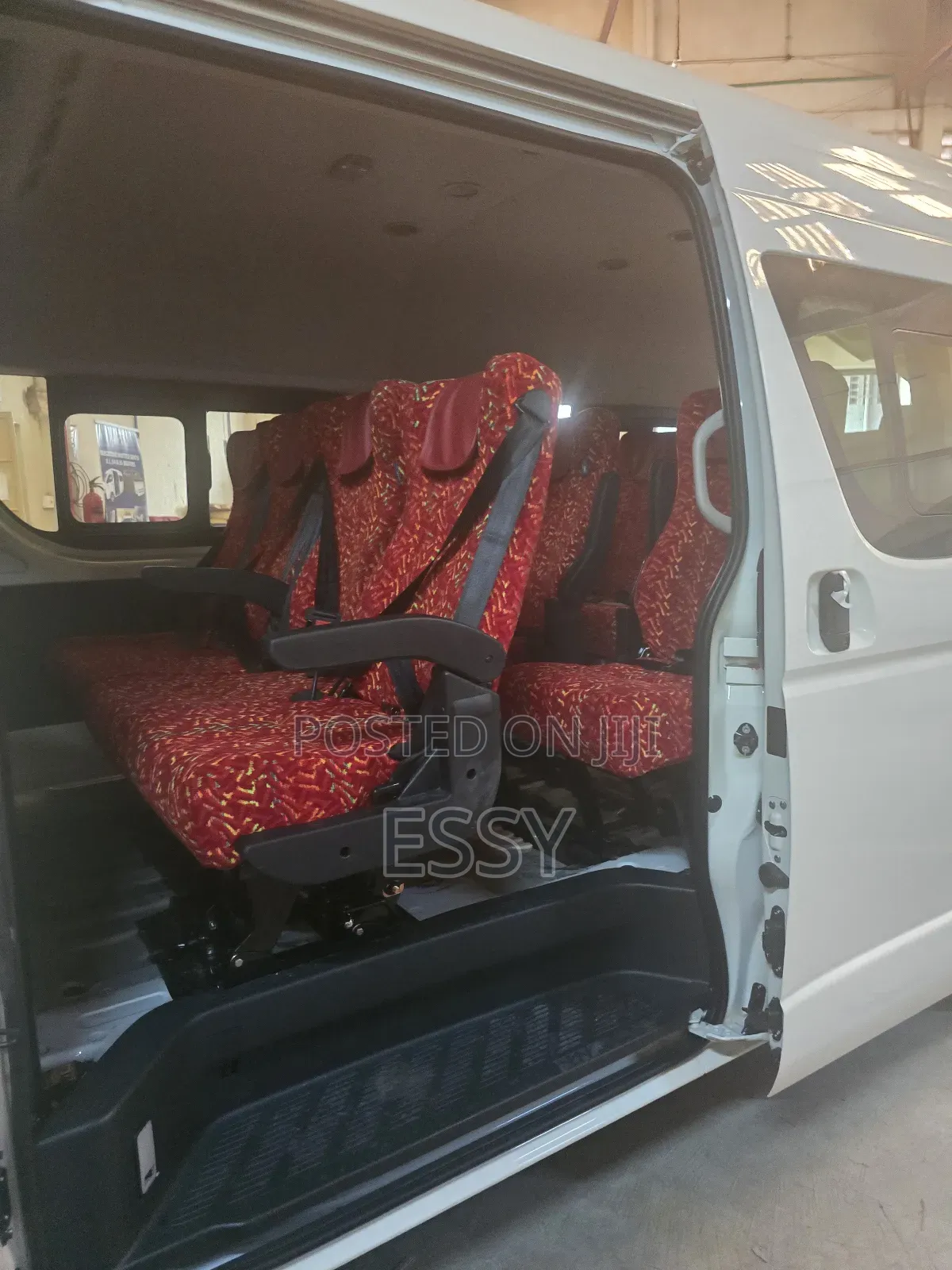 16 Seater Hiace Shuttle Seats