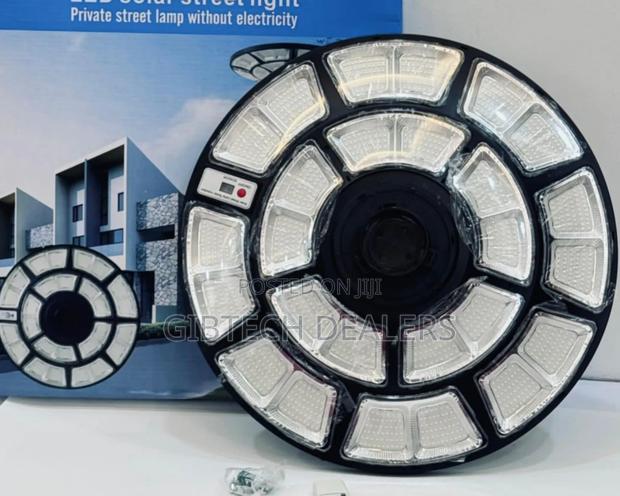 3000w Round Solar Street Light - main view