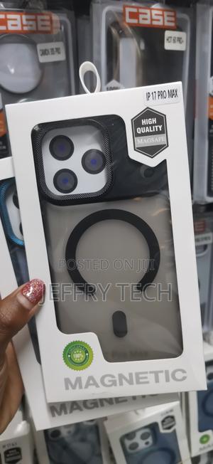 Ridwas iPhone 17 Pro Max Matte Magnetic Transparent Cover -Black - thumbnail 2