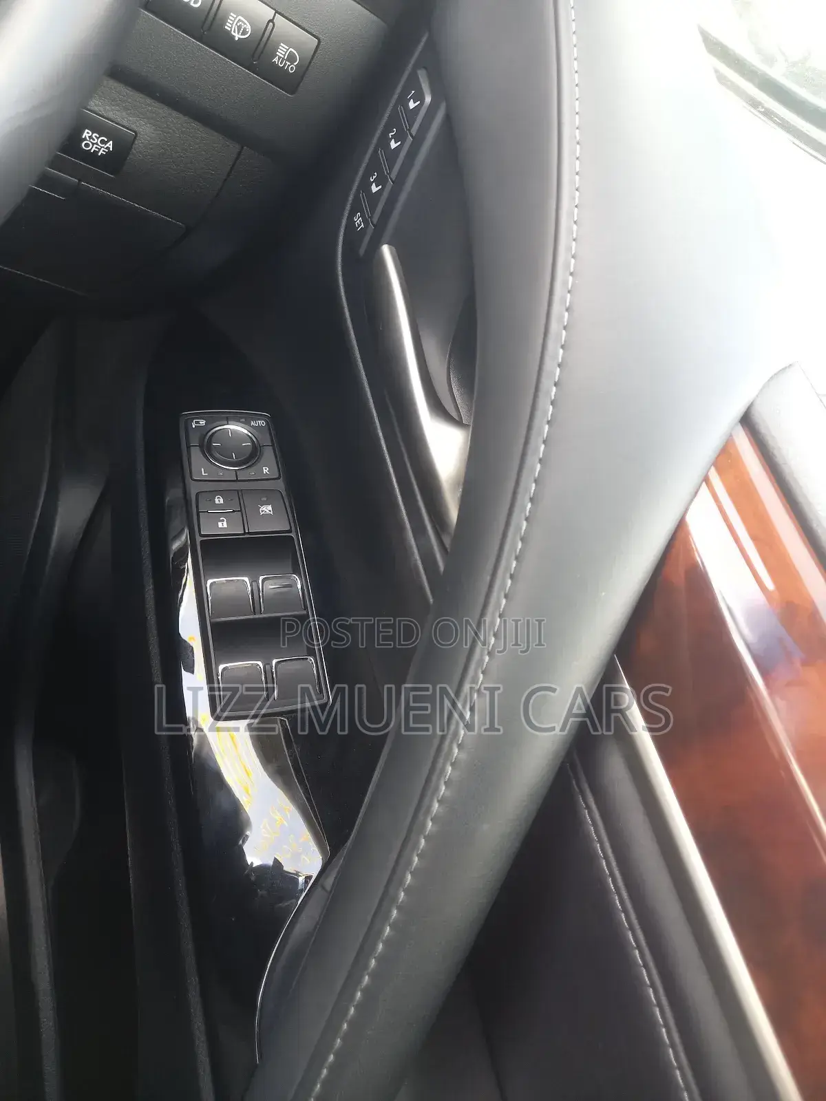 Lexus LX 570 AWD 2019 White