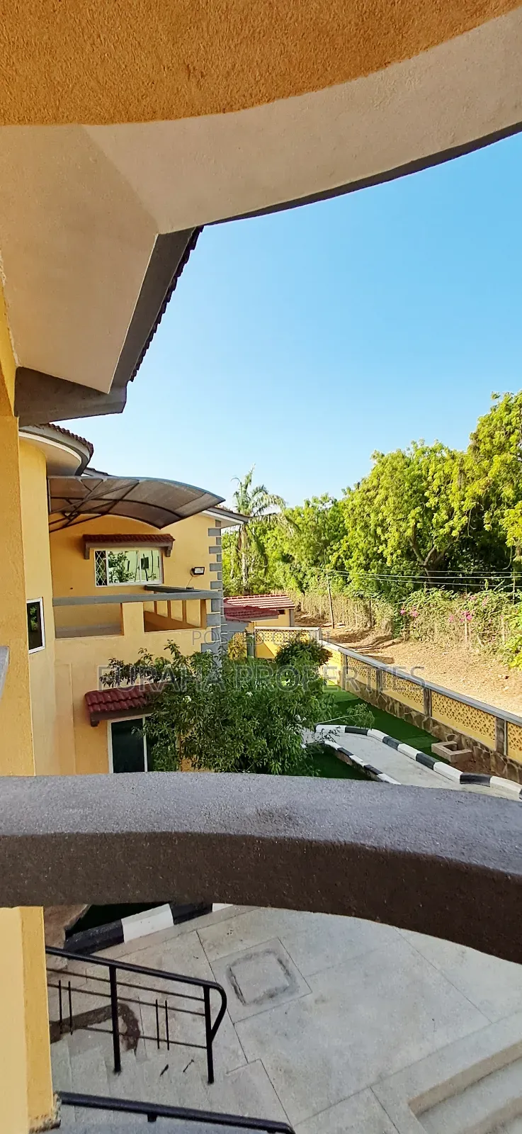8bdrm Mansion in Nyali for rent