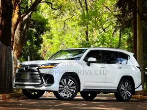 Lexus LX LX 600 2023 White