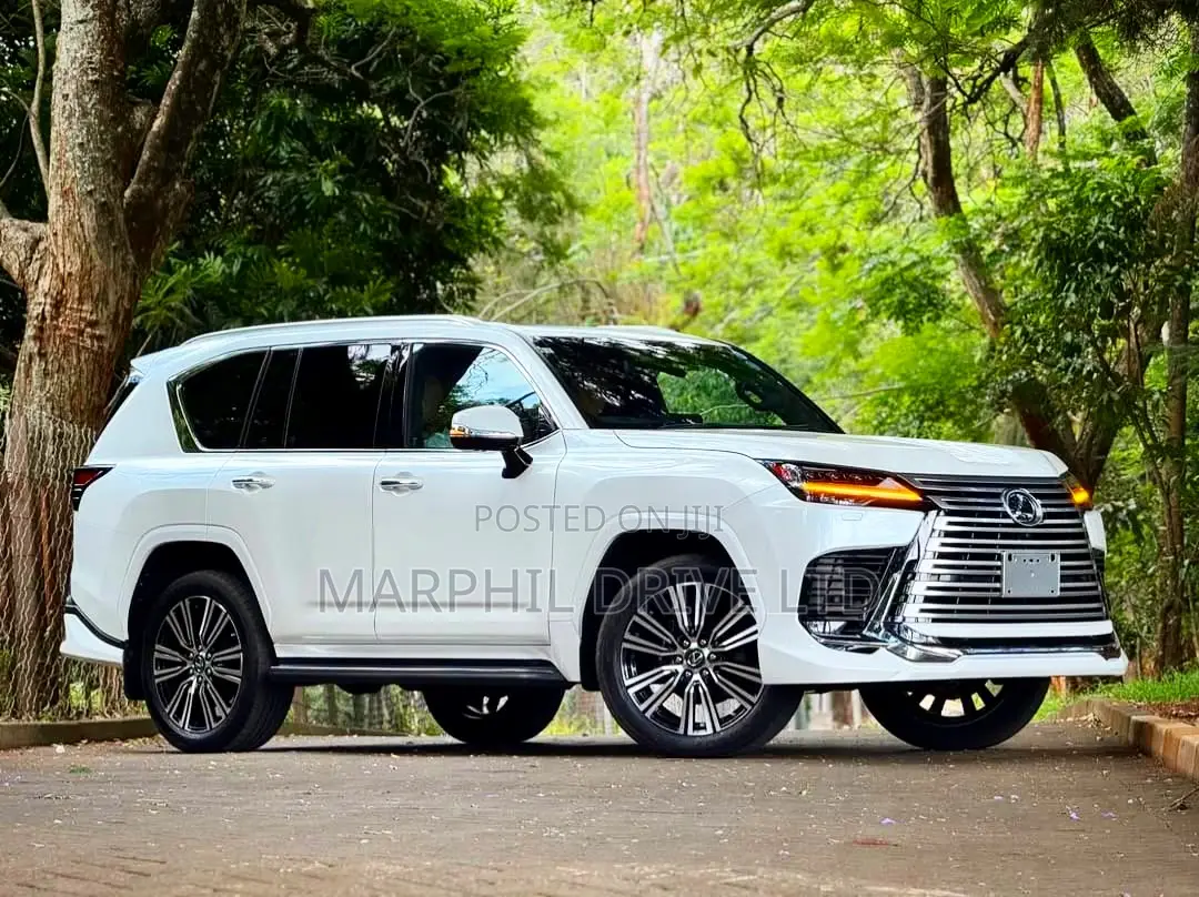 Lexus LX LX 600 2023 White