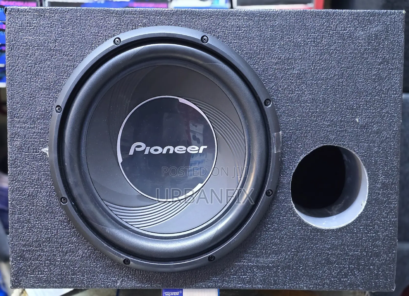 Pioneer 1400watts (4oo Watts Rms) Bass Subwoofer With Free Cabinet