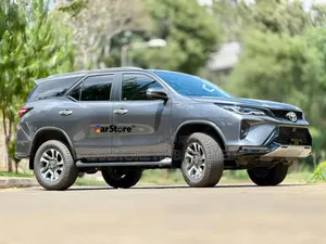 Toyota Fortuner 2024 Gray