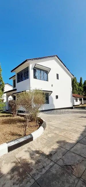 3bdrm Mansion in Shanzu for rent