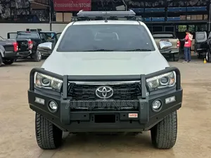 Toyota Hilux 2019 White