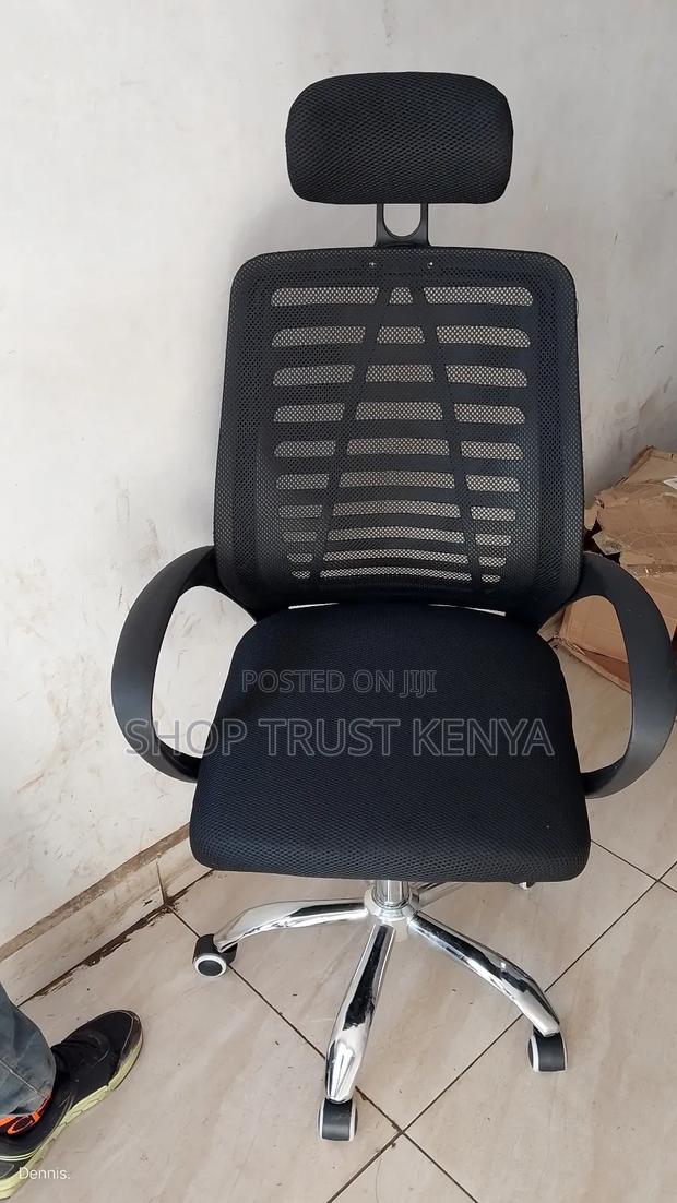 Office Chair With Head Rest - main view