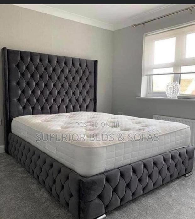 5x6 Complex Tufted Panel Bed - main view