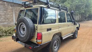 Toyota Land Cruiser 2016 Beige