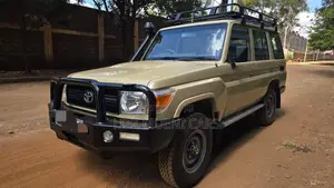 Toyota Land Cruiser 2016 Beige