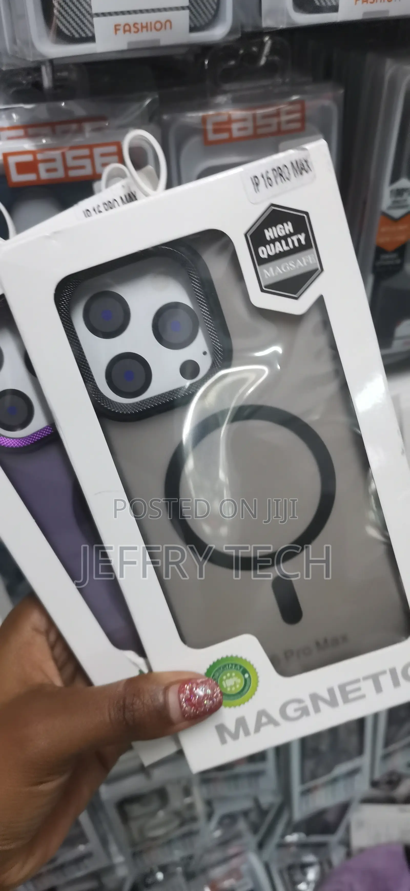 Nider iPhone 16 Pro Max Magnetic Translucent Matte Case -Black