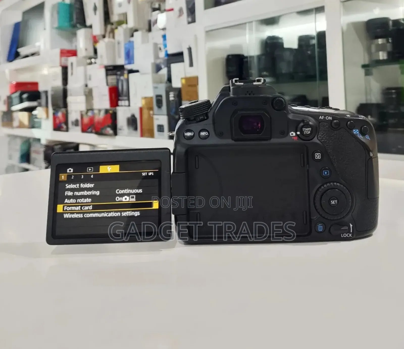 Canon Eos 80d DSLR Camera With 18-55mm Lens(Very Clean as New)