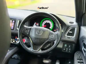 Honda Vezel 2019 White