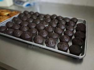 Plain Cupcakes 12pcs - main view