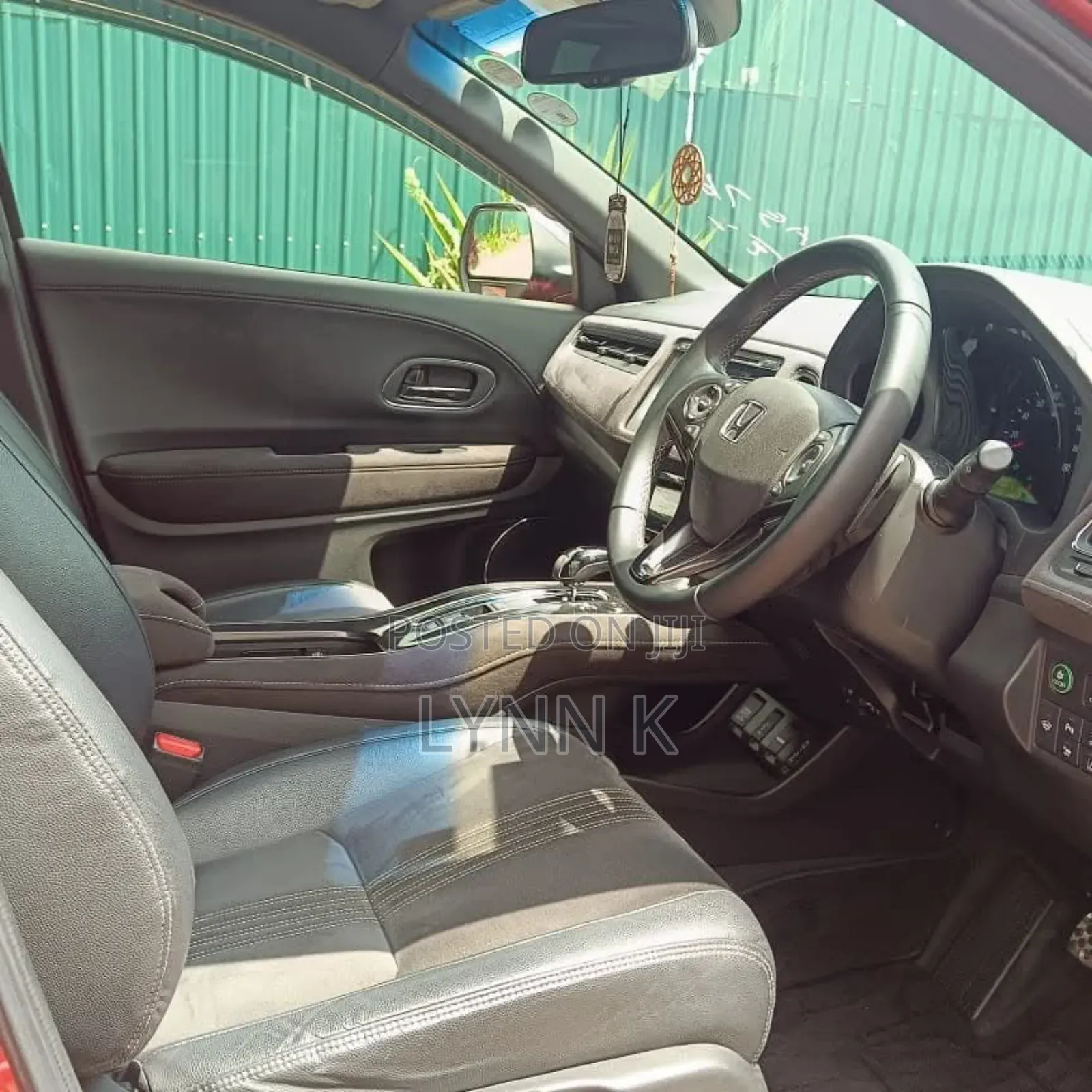 Honda Vezel 1.5 Hybrid 2WD 2018 Red