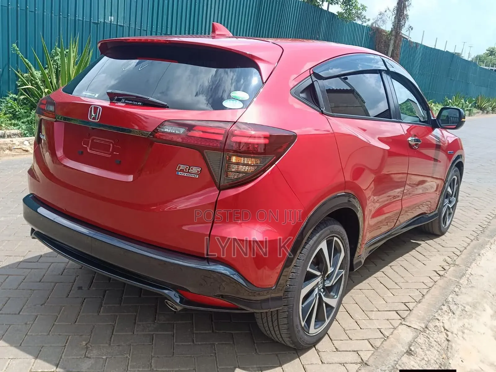 Honda Vezel 1.5 Hybrid 2WD 2018 Red