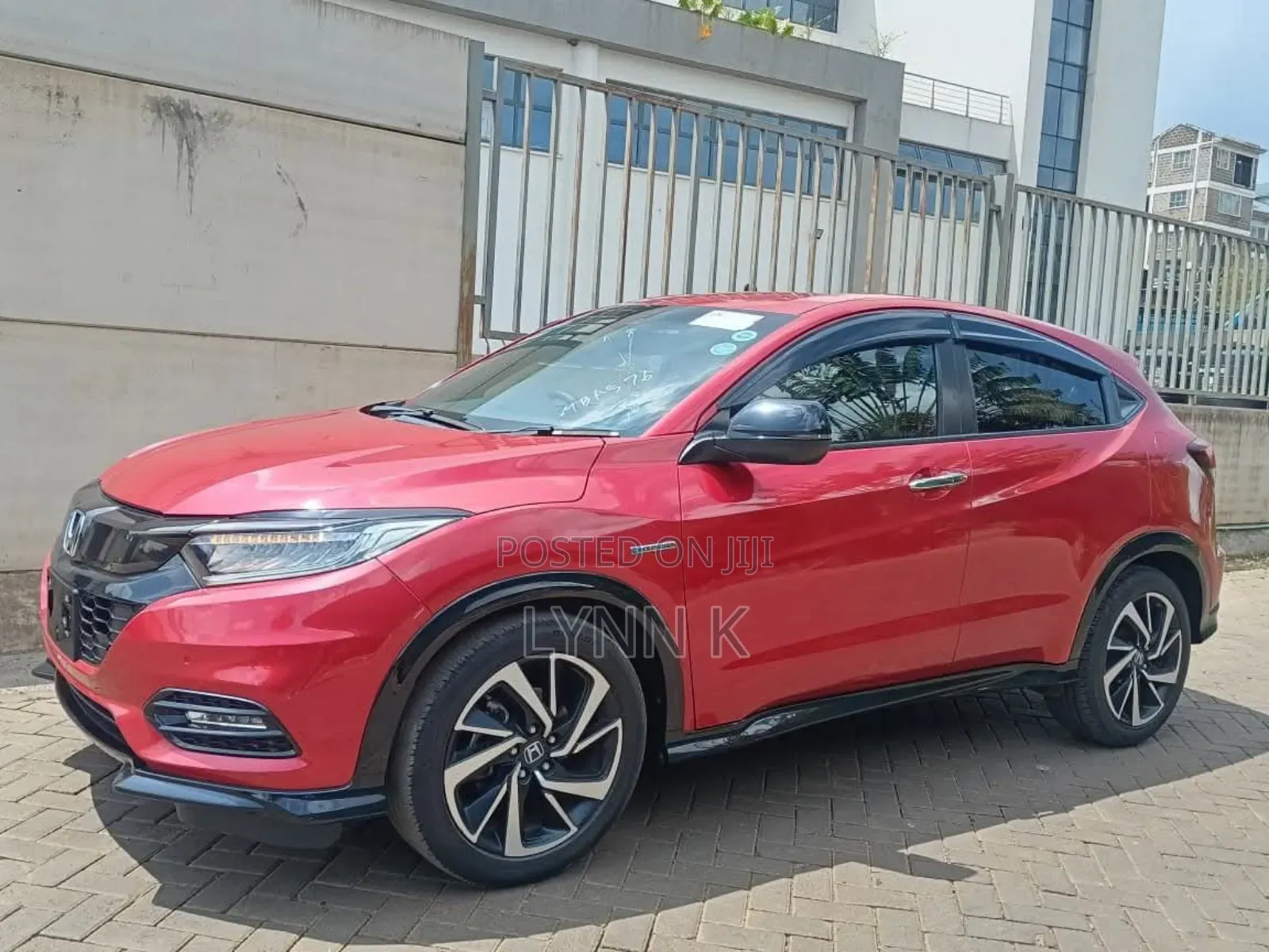 Honda Vezel 1.5 Hybrid 2WD 2018 Red