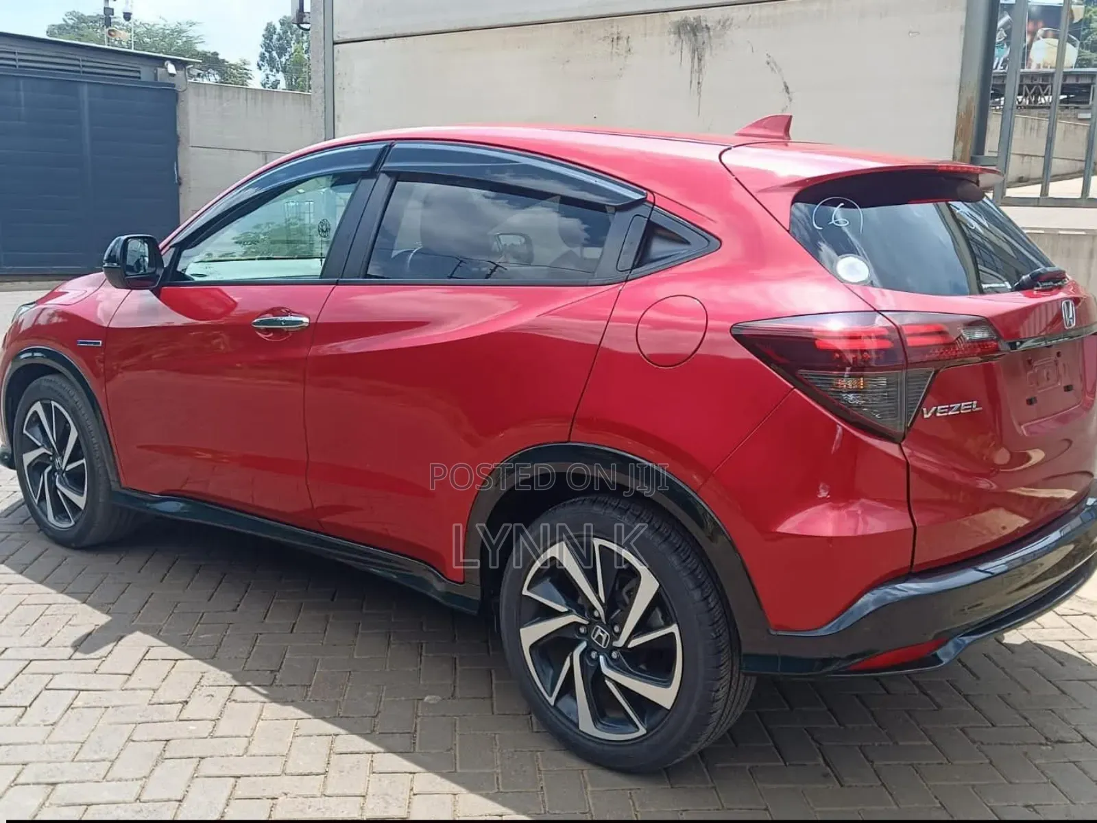 Honda Vezel 1.5 Hybrid 2WD 2018 Red